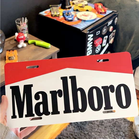 Decorative Marlboro Plate - Picture 4 of 5